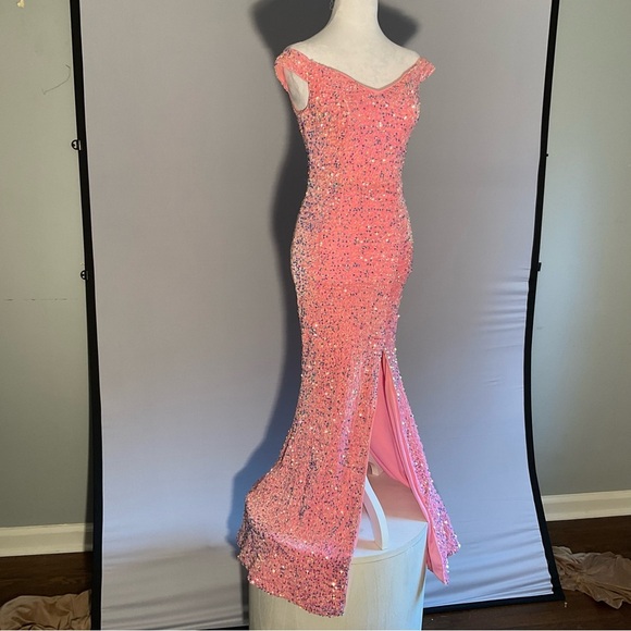 Faeriesty Dopamine XS Pink Crushed Velvet Bodycon Dress with Sequins, Front Slit - Picture 11 of 16